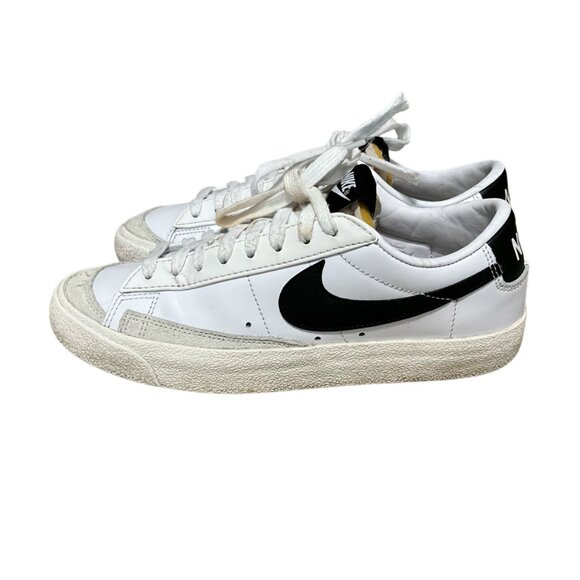 Nike blazer Low 77 Shoes - Nike Men's White and Black Sneakers